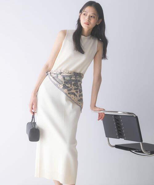 URBAN RESEARCH ROSSO WOMEN(アーバンリサーチ ロッソ)の「ストレートロングニットドレス(ワンピース・レディース・オフホワイト/ブラック・36/38)」の6枚目の写真