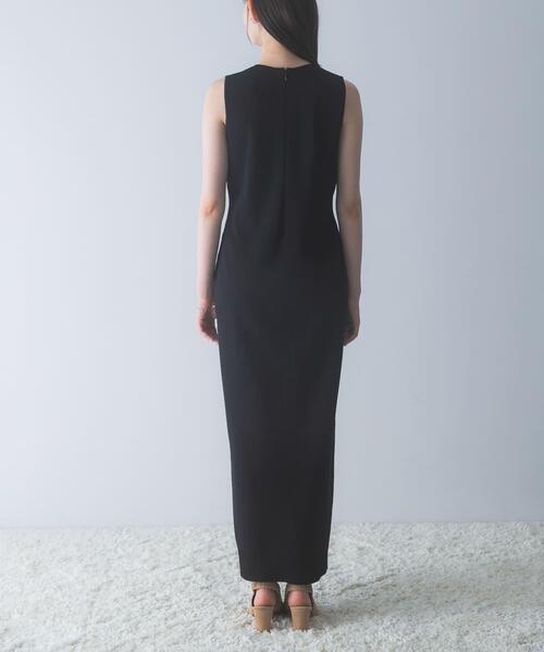 URBAN RESEARCH ROSSO WOMEN(アーバンリサーチ ロッソ)の「ストレートロングニットドレス(ワンピース・レディース・オフホワイト/ブラック・36/38)」の15枚目の写真