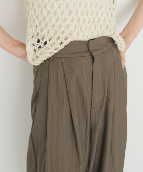 cheriella(シェリエラ)の「【cheriella】リネンライク タックレースパンツ LINEN-LIKE TUCKED LACE PANTS(スラックス・レディース・ブラウン/アイボリー/ブラック・FREE)」の9枚目の写真