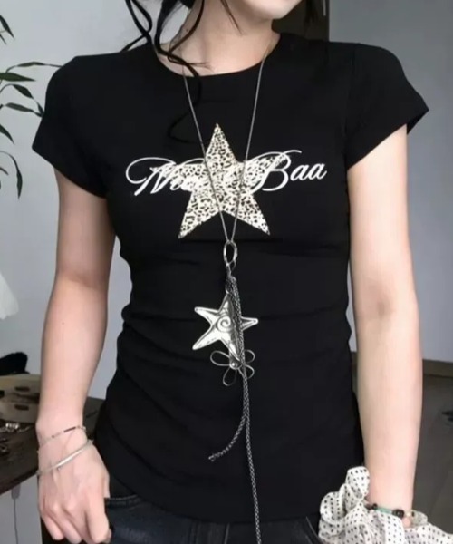 SHEPP(シープ)の「レオパードスタープリント タイト半袖Tシャツ チビT ピチT(Tシャツ/カットソー・レディース・ブラック・L/M)」の3枚目の写真