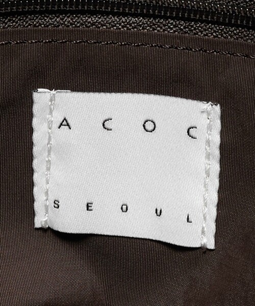 NICE WEATHER（ナイスウェザー）の「＜ACOC＞グロッシー ミッドタングルツイスト バッグ（ショルダーバッグ・レディース・ブラック/ブラウン系・FREE）」の12枚目の写真