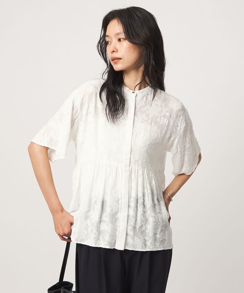 green label relaxing（グリーンレーベルリラクシング）の「カット ジャガード 5分袖 ブラウス（シャツ/ブラウス・レディース・ホワイト/ブラック・FREE）」の6枚目の写真