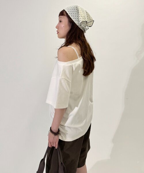w closet(ダブルクローゼット)の「ワンショルDOGTシャツ(Tシャツ/カットソー・レディース・チャコールグレー/アイボリー・FREE)」の4枚目の写真