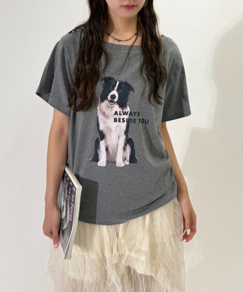 w closet(ダブルクローゼット)の「ワンショルDOGTシャツ(Tシャツ/カットソー・レディース・チャコールグレー/アイボリー・FREE)」の11枚目の写真