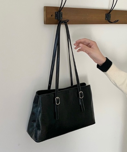 yuue' ( wear )(ユーイ)の「ロングハンドルスクエアショルダーバッグ/通勤通学/オフィスバッグ(ショルダーバッグ・レディース・ブラック/ダークブラウン・FREE)」の8枚目の写真