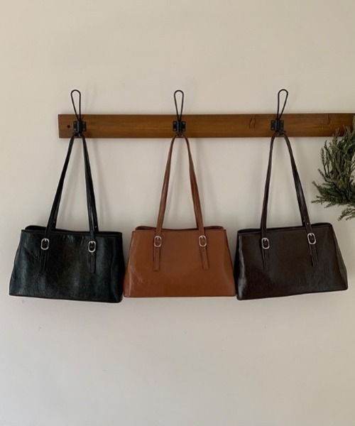 yuue' ( wear )(ユーイ)の「ロングハンドルスクエアショルダーバッグ/通勤通学/オフィスバッグ(ショルダーバッグ・レディース・ブラック/ダークブラウン・FREE)」の13枚目の写真