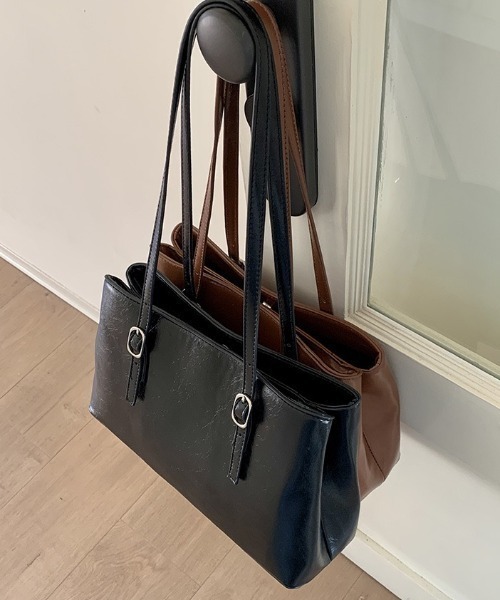 yuue' ( wear )(ユーイ)の「ロングハンドルスクエアショルダーバッグ/通勤通学/オフィスバッグ(ショルダーバッグ・レディース・ブラック/ダークブラウン・FREE)」の15枚目の写真