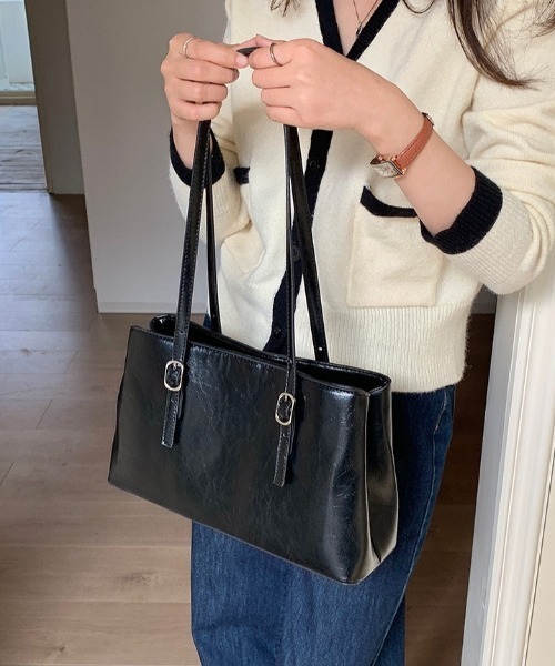 yuue' ( wear )(ユーイ)の「ロングハンドルスクエアショルダーバッグ/通勤通学/オフィスバッグ(ショルダーバッグ・レディース・ブラック/ダークブラウン・FREE)」の11枚目の写真