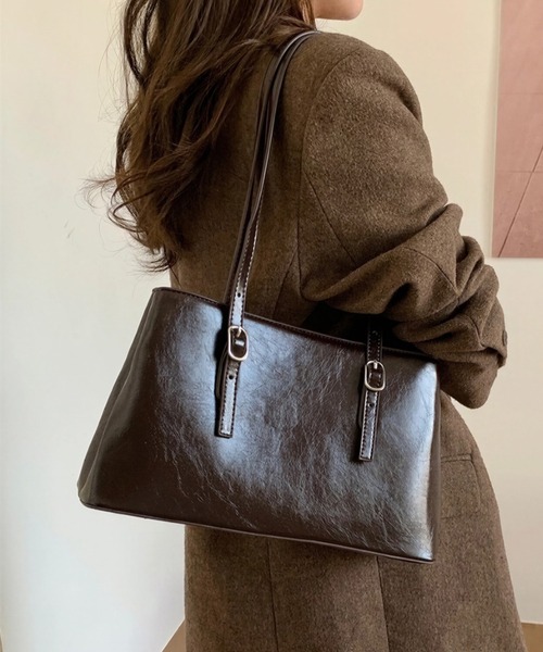 yuue' ( wear )(ユーイ)の「ロングハンドルスクエアショルダーバッグ/通勤通学/オフィスバッグ(ショルダーバッグ・レディース・ブラック/ダークブラウン・FREE)」の20枚目の写真
