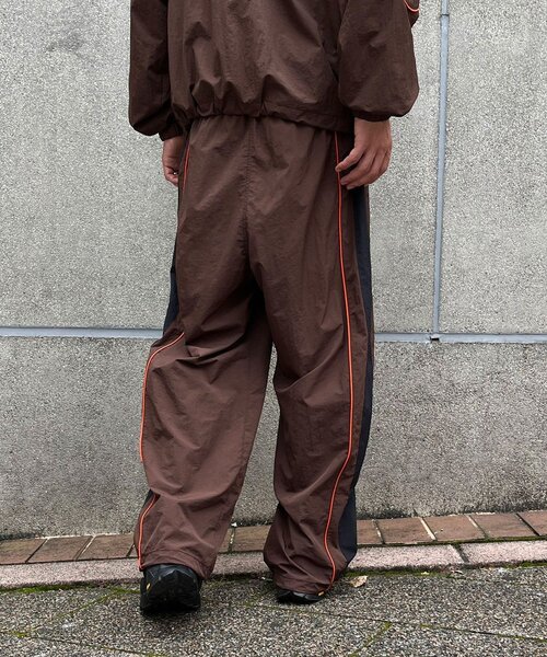 CIAOPANIC(チャオパニック)の「フーリガンナイロンパンツ(その他パンツ・メンズ・ネイビー/ブラウン・LARGE/MEDIUM)」の5枚目の写真