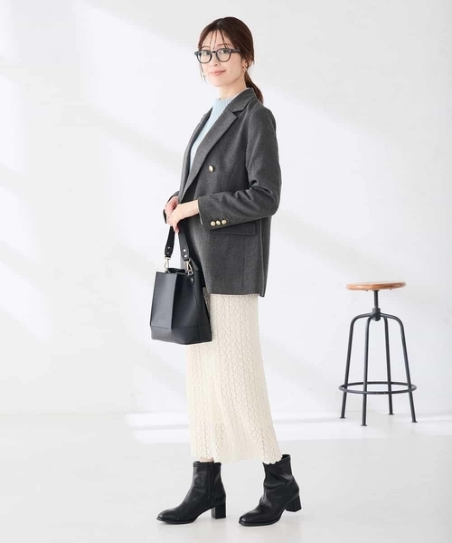 a.v.v(アーヴェヴェ)の「ダブルブレスト ジャケット【洗える/裏起毛】(テーラードジャケット・レディース・ダークグレー/ベージュ/ネイビー・36/38/40)」の5枚目の写真