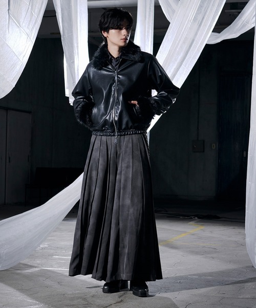 Ellno Loset(エルノロゼット)の「2wayファーブルゾン(ブルゾン・メンズ・ブラック/ブラック系その他/キャメル・LARGE/MEDIUM/SMALL)」の11枚目の写真