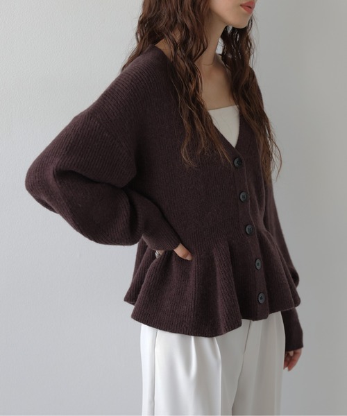 AMELY(エミリー)の「ペプラムVネック ニットカーディガン/羽織り/トップス/リブニット(カーディガン/ボレロ・レディース・ブラック/ベージュ/ブラウン/グレー・フリー)」の11枚目の写真