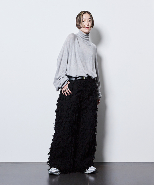 TAAKK(ターク)の「TAAKK SHAGGY DENIM PANTS TA26AW-PT338:パンツ(デニムパンツ・レディース・ブラック・MEDIUM/SMALL)」の7枚目の写真