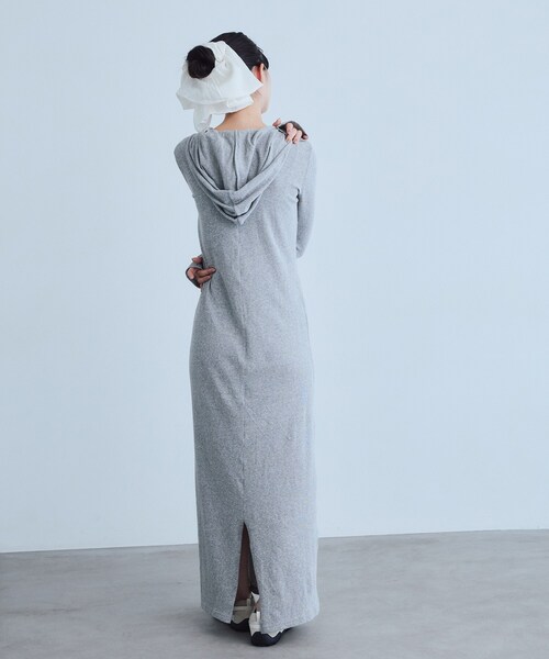 CODE A（コードエー）の「UKI UKI＊CODE A｜hooded jersey dress（ワンピース・レディース・グレー/ネイビー・38/36）」の10枚目の写真