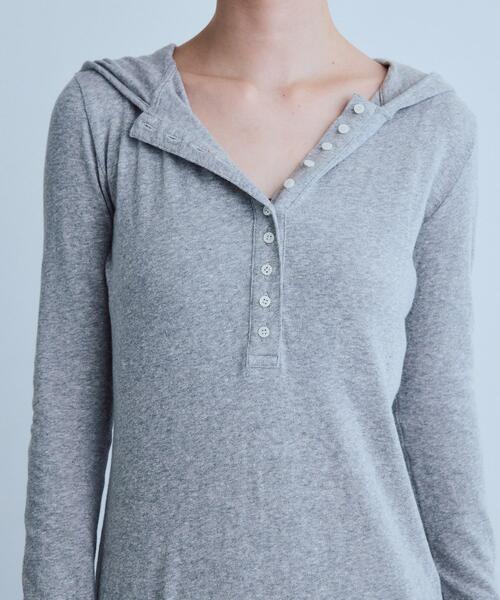 CODE A（コードエー）の「UKI UKI＊CODE A｜hooded jersey dress（ワンピース・レディース・グレー/ネイビー・38/36）」の12枚目の写真