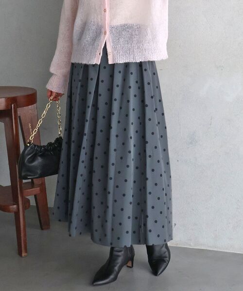 le.coeur blanc(ルクールブラン)の「リバーシブルタフタタックスカート(スカート・レディース・ブラック系その他/グレー系その他3・38)」の4枚目の写真