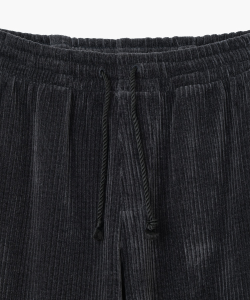 MILLO WOMEN（ミロウーマン）の「ベルベットコーデュロイフレアパンツ [チャコール]（その他パンツ・レディース・その他・SMALL/MEDIUM）」の4枚目の写真
