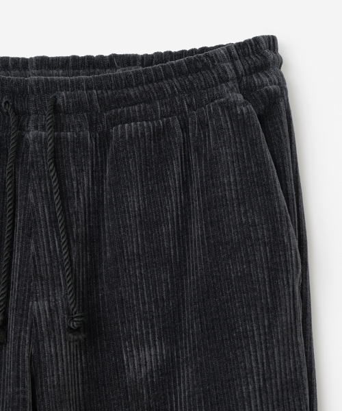 MILLO WOMEN（ミロウーマン）の「ベルベットコーデュロイフレアパンツ [チャコール]（その他パンツ・レディース・その他・SMALL/MEDIUM）」の5枚目の写真
