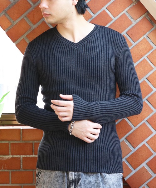 ８(eight)（エイト）の「リブ編み Vネック ニットセーター（ニット/セーター・メンズ・グレー/チャコールグレー/ホワイト/ブラック/ワイン/ネイビー/カーキ・LARGE/MEDIUM/X-LARGE）」の3枚目の写真