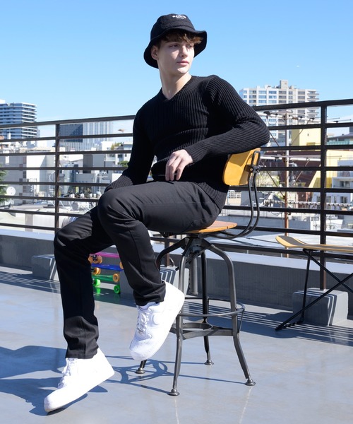 ８(eight)（エイト）の「リブ編み Vネック ニットセーター（ニット/セーター・メンズ・グレー/チャコールグレー/ホワイト/ブラック/ワイン/ネイビー/カーキ・LARGE/MEDIUM/X-LARGE）」の14枚目の写真