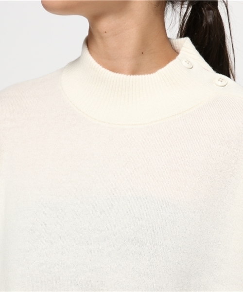 BLUE LABEL CRESTBRIDGE（ブルーレーベルクレストブリッジ）の「フェアリーカシミヤ　ハイネックプルオーバー（ニット/セーター・レディース・オフホワイト/チャコールグレー/ブラック/ネイビー/レッド・38）」の9枚目の写真