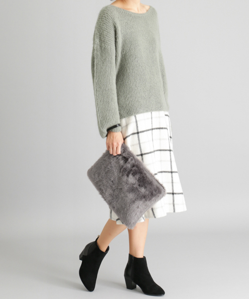 RODE SKO（ロデスコ）の「RODE SKO KIELO ファークラッチ（クラッチバッグ・レディース・オフホワイト/グレー/グリーン/ピンク/ピンク系その他/キャメル・FREE）」の14枚目の写真