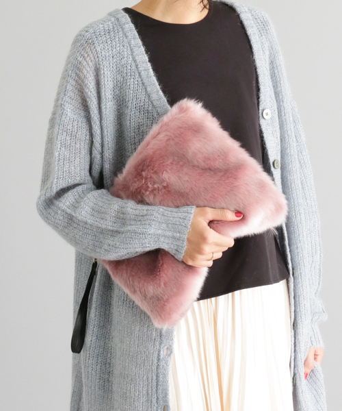 RODE SKO（ロデスコ）の「RODE SKO KIELO ファークラッチ（クラッチバッグ・レディース・オフホワイト/グレー/グリーン/ピンク/ピンク系その他/キャメル・FREE）」の7枚目の写真