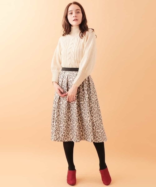 OFUON le MK（オフオンルエムケー）の「ローゲージケーブルニット（ニット/セーター・レディース・オレンジ系その他/アイボリー・38）」の6枚目の写真