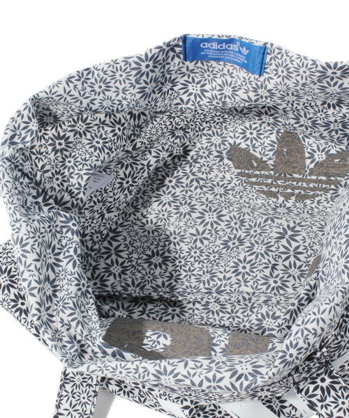 adidas Originals(アディダスオリジナルス)の「2013 新作 adidas AC SHOPPER GRA ショッパー トート(トートバッグ・レディース・ホワイト/グレー・ONE SIZE)」の5枚目の写真