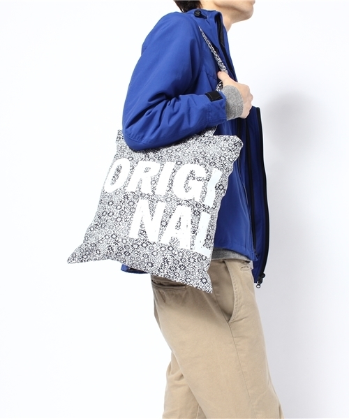 adidas Originals(アディダスオリジナルス)の「2013 新作 adidas AC SHOPPER GRA ショッパー トート(トートバッグ・レディース・ホワイト/グレー・ONE SIZE)」の7枚目の写真