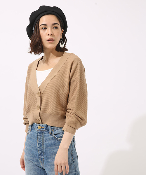 AZUL by moussy（アズールバイマウジー）の「ハイツイストショートカーデ（カーディガン/ボレロ・レディース・ベージュ/オフホワイト/ブルー/イエロー・MEDIUM/SMALL）」の6枚目の写真