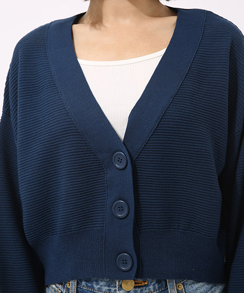 AZUL by moussy（アズールバイマウジー）の「ハイツイストショートカーデ（カーディガン/ボレロ・レディース・ベージュ/オフホワイト/ブルー/イエロー・MEDIUM/SMALL）」の19枚目の写真