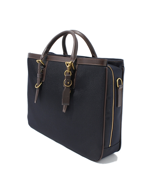 green label relaxing(グリーンレーベルリラクシング)の「FA TIARE SINGLE ブリーフバッグ(ビジネスバッグ・メンズ・ブラック/ネイビー・フリー)」の5枚目の写真