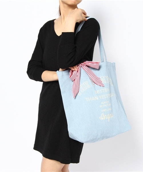 INGNI（イング）の「リボン付トート/バッグ（トートバッグ・レディース・オフホワイト/ホワイト系その他/ネイビー/その他・ONE SIZE）」の5枚目の写真