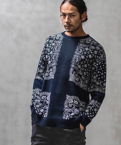 CAMBIO（カンビオ）の「mn2028-バンダナ柄C-Nニット（ニット/セーター・メンズ・ブラック/ブラウン/ネイビー・S/M/L）」の3枚目の写真