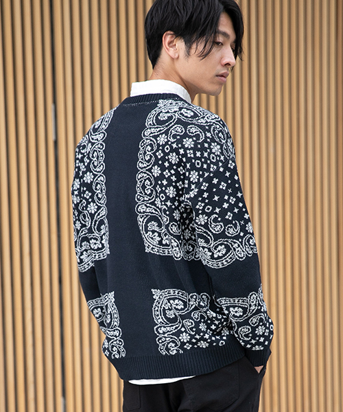 CAMBIO（カンビオ）の「mn2028-バンダナ柄C-Nニット（ニット/セーター・メンズ・ブラック/ブラウン/ネイビー・S/M/L）」の4枚目の写真