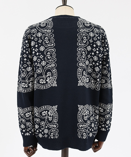 CAMBIO（カンビオ）の「mn2028-バンダナ柄C-Nニット（ニット/セーター・メンズ・ブラック/ブラウン/ネイビー・S/M/L）」の15枚目の写真