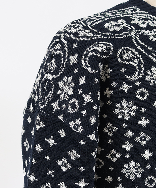 CAMBIO（カンビオ）の「mn2028-バンダナ柄C-Nニット（ニット/セーター・メンズ・ブラック/ブラウン/ネイビー・S/M/L）」の5枚目の写真