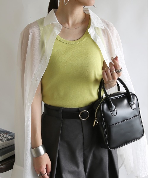 and it_（アンドイット）の「【日本製】フライスロングタンクトップ（タンクトップ・レディース・ブラック/杢グレー/ライトグリーン/ブルー/パープル/ピンク/レッド/ボルドー/アイボリー/イエロー系その他/マスタード/レモンイエロー/オレンジ系その他/グレイッシュベージュ/エメラルド/ホワイト/チャコールグレー/ライトグレー/ネイビー/ミント/イエロー/オレンジ・X-LARGE/LARGE/MEDIUM）」の16枚目の写真