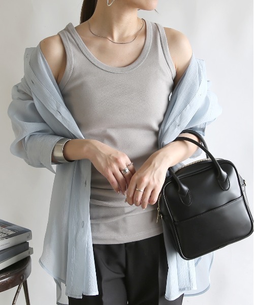 and it_（アンドイット）の「【日本製】フライスロングタンクトップ（タンクトップ・レディース・ブラック/杢グレー/ライトグリーン/ブルー/パープル/ピンク/レッド/ボルドー/アイボリー/イエロー系その他/マスタード/レモンイエロー/オレンジ系その他/グレイッシュベージュ/エメラルド/ホワイト/チャコールグレー/ライトグレー/ネイビー/ミント/イエロー/オレンジ・X-LARGE/LARGE/MEDIUM）」の7枚目の写真