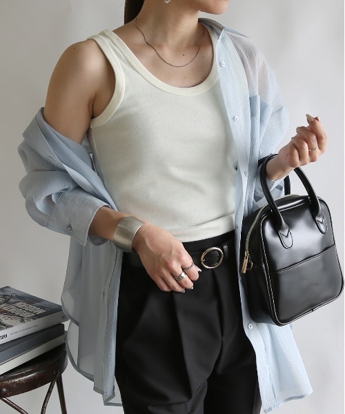 and it_（アンドイット）の「【日本製】フライスロングタンクトップ（タンクトップ・レディース・ブラック/杢グレー/ライトグリーン/ブルー/パープル/ピンク/レッド/ボルドー/アイボリー/イエロー系その他/マスタード/レモンイエロー/オレンジ系その他/グレイッシュベージュ/エメラルド/ホワイト/チャコールグレー/ライトグレー/ネイビー/ミント/イエロー/オレンジ・X-LARGE/LARGE/MEDIUM）」の3枚目の写真