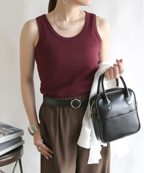 and it_（アンドイット）の「【日本製】フライスロングタンクトップ（タンクトップ・レディース・ブラック/杢グレー/ライトグリーン/ブルー/パープル/ピンク/レッド/ボルドー/アイボリー/イエロー系その他/マスタード/レモンイエロー/オレンジ系その他/グレイッシュベージュ/エメラルド/ホワイト/チャコールグレー/ライトグレー/ネイビー/ミント/イエロー/オレンジ・X-LARGE/LARGE/MEDIUM）」の20枚目の写真