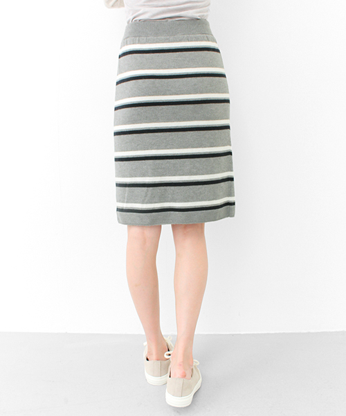 URBAN RESEARCH（アーバンリサーチ）の「UR ボーダーセットアップニットワンピース（ワンピース・レディース・オフホワイト/グレー・FREE）」の10枚目の写真