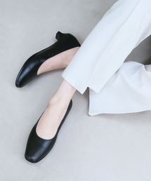 本革スクエアトゥローヒールパンプス