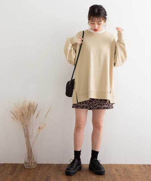 Newlyme(ニューリーミー)の「サイドスリットチュニックトップス(パーカー・レディース・グリーン/モカ/ラベンダー/ピンク/ベージュ/パープル/ホワイト/ブラック・MEDIUM/LARGE)」の18枚目の写真