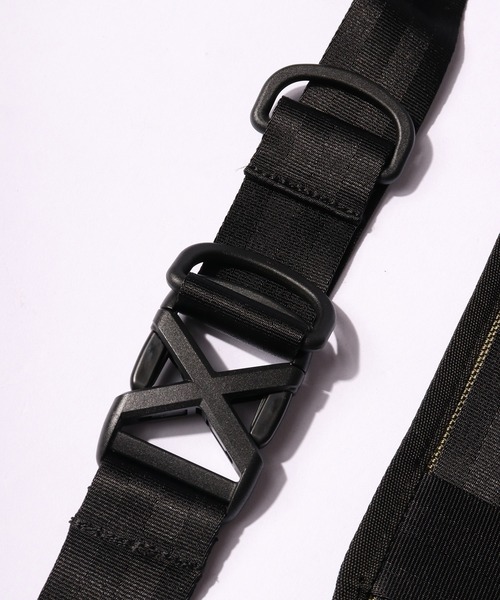 MEI（メイ）の「MEI Scrambler FLAT SHOULDER スクランブラー フラット ショルダーバッグ（ショルダーバッグ・メンズ・ライトブラウン/オリーブドラブ/ブラック/ネイビー・FREE）」の19枚目の写真