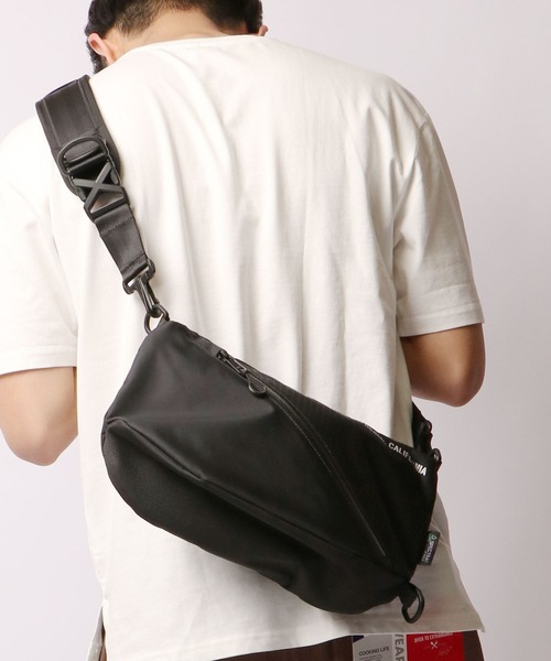 MEI（メイ）の「MEI Scrambler FLAT SHOULDER スクランブラー フラット ショルダーバッグ（ショルダーバッグ・メンズ・ライトブラウン/オリーブドラブ/ブラック/ネイビー・FREE）」の22枚目の写真