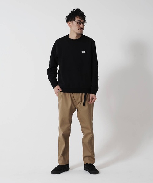 OUTDOOR PRODUCTS APPAREL(アウトドアプロダクツアパレル)の「袖エンボスロゴ 防シワトレーナー/スウェット UVカット 袖プリント ワンポイントブランドロゴ(スウェット・メンズ・ホワイト/ブラック/パープル・MEDIUM/LARGE/X-LARGE)」の22枚目の写真