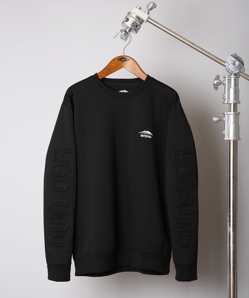 OUTDOOR PRODUCTS APPAREL(アウトドアプロダクツアパレル)の「袖エンボスロゴ 防シワトレーナー/スウェット UVカット 袖プリント ワンポイントブランドロゴ(スウェット・メンズ・ホワイト/ブラック/パープル・MEDIUM/LARGE/X-LARGE)」の5枚目の写真